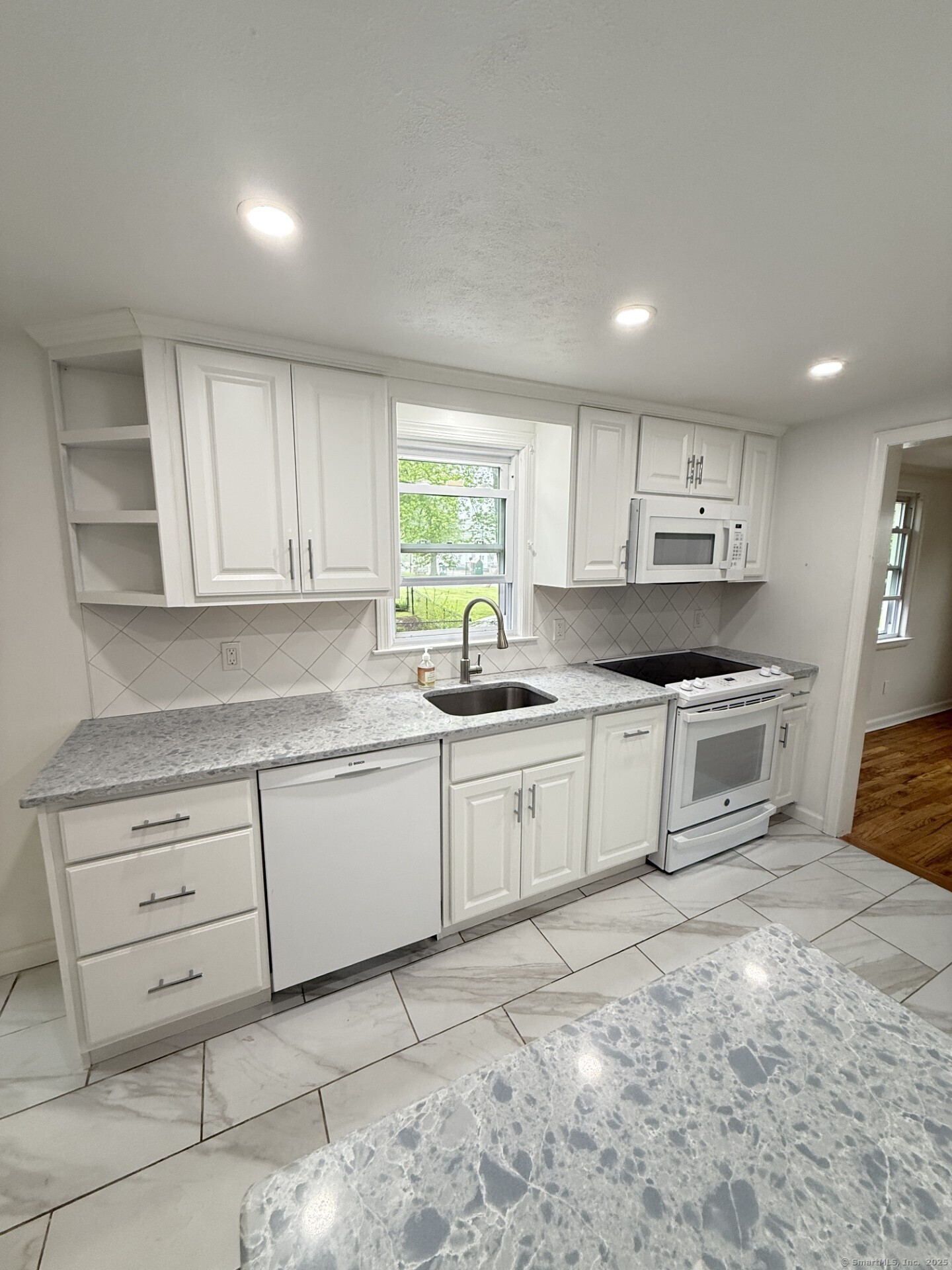 271 Jones Hill Road, West Haven, Connecticut image 9