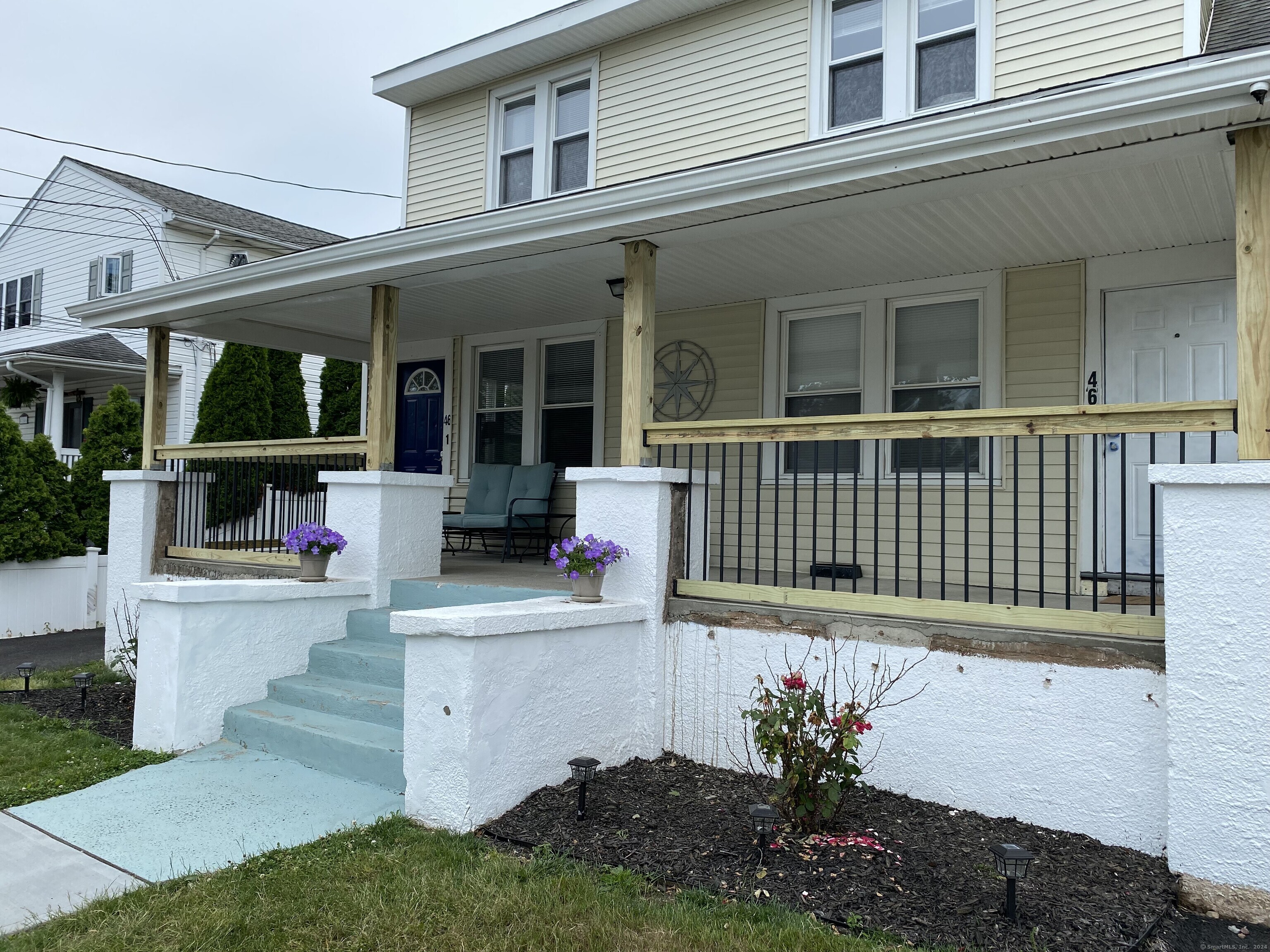 46 Coe Avenue 1, East Haven, Connecticut - 3 Bedrooms  
1 Bathrooms  
5 Rooms - 