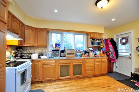 Tiny photo for 6 Omo Street, Middletown, CT 06457 (MLS # 24165260)