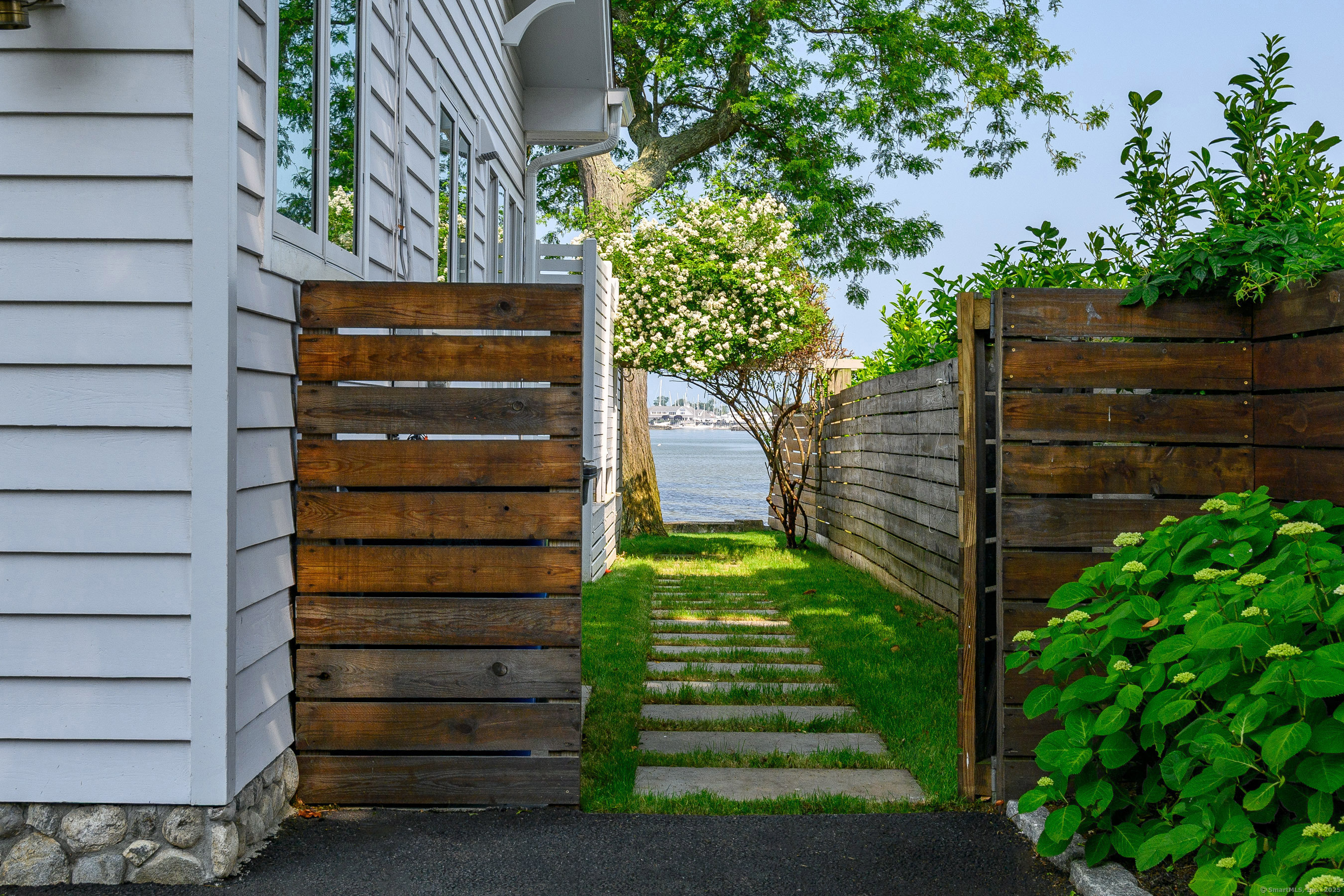 13 Seabreeze Place