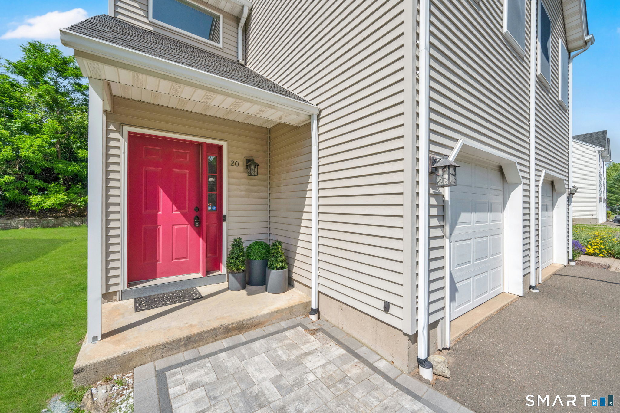 16 Maple Street 20