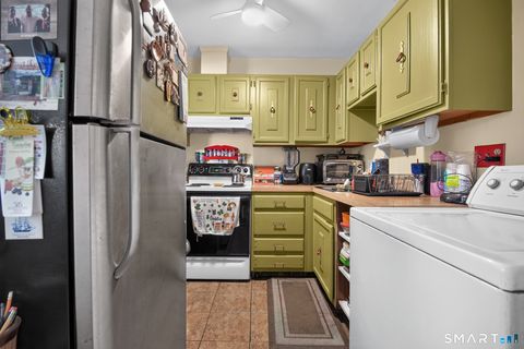 Tiny photo for 217 Union Avenue #C3, West Haven, CT 06516 (MLS # 24190556)