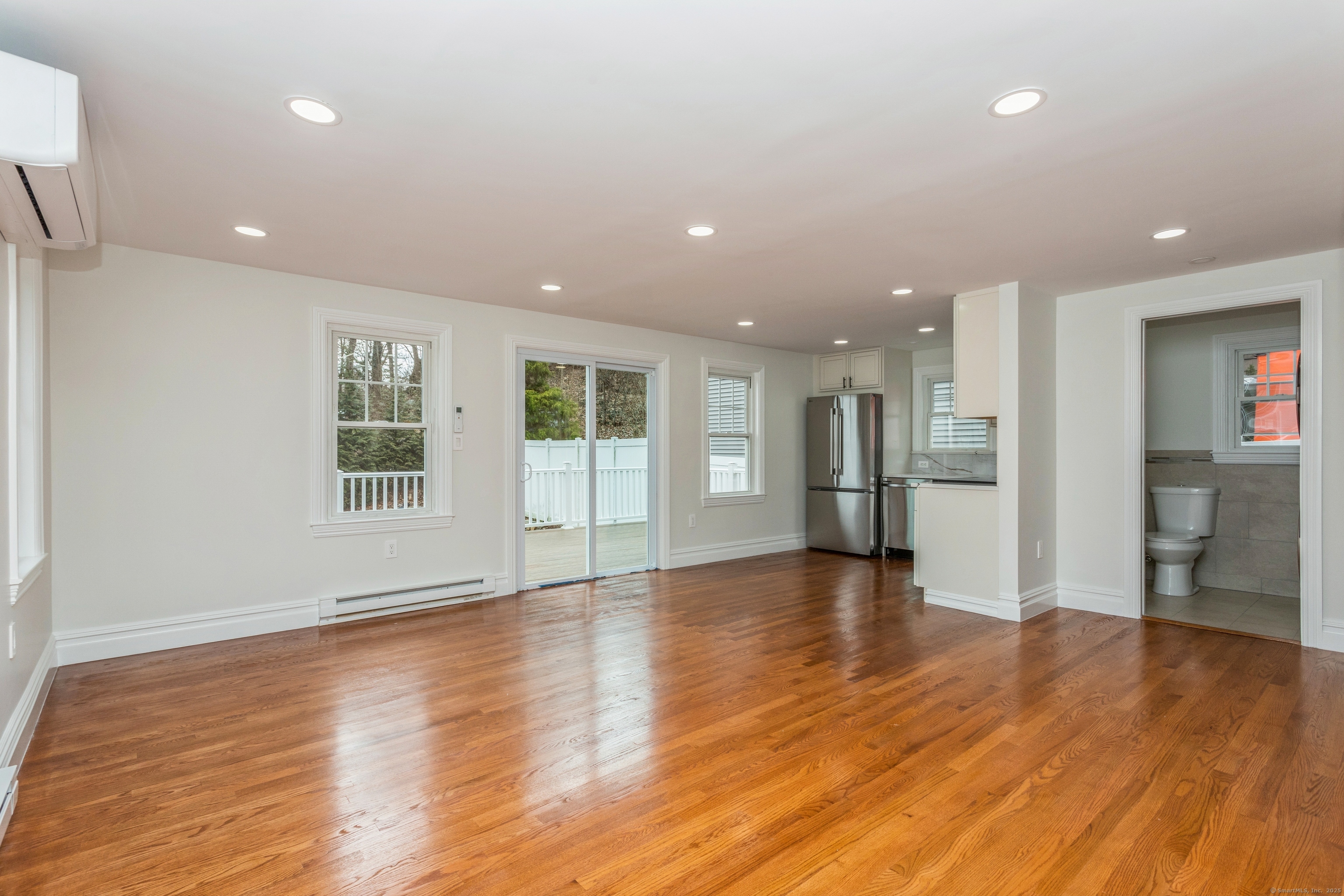 11 Woodlawn Avenue, Norwalk, Connecticut image 2