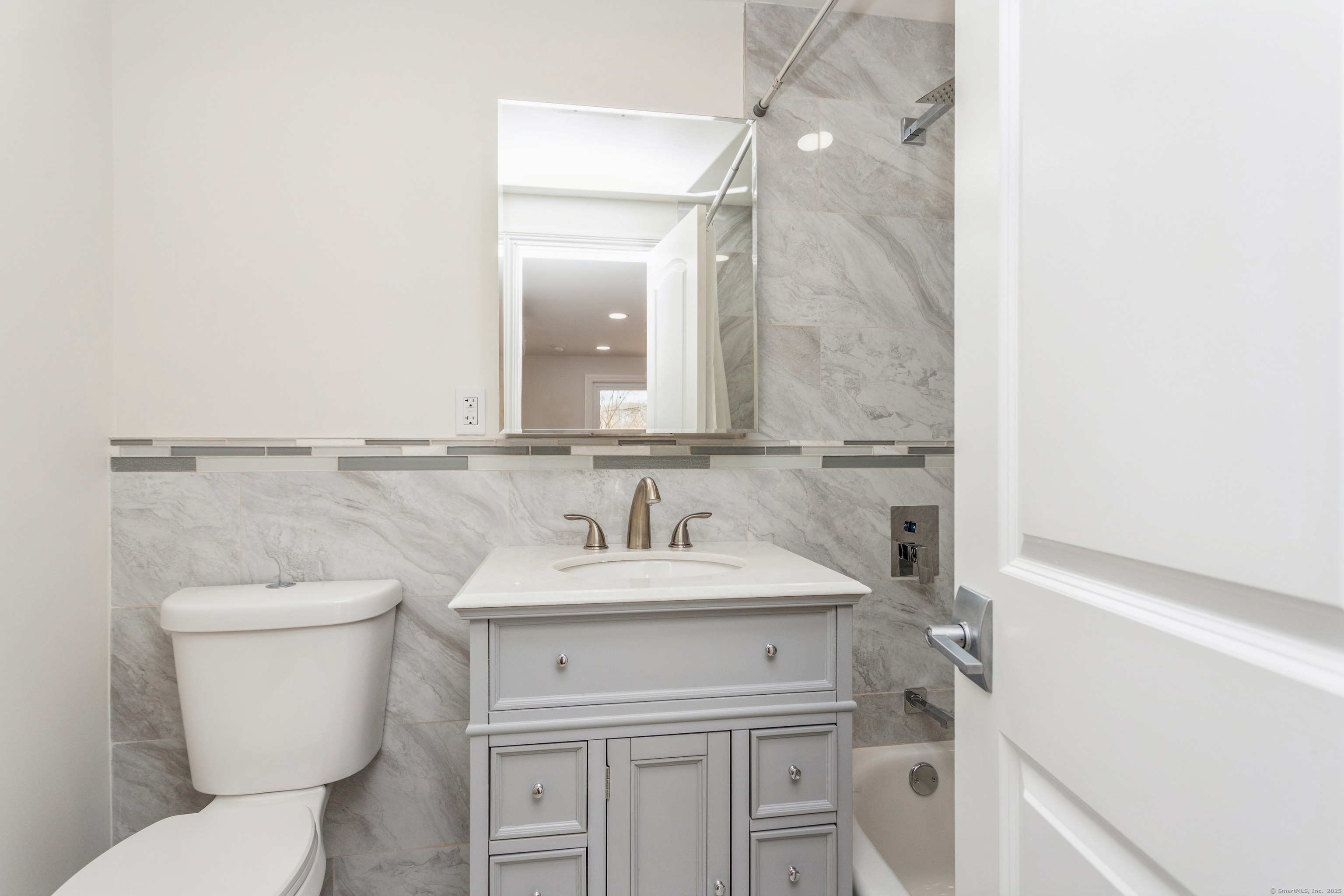 11 Woodlawn Avenue, Norwalk, Connecticut image 10
