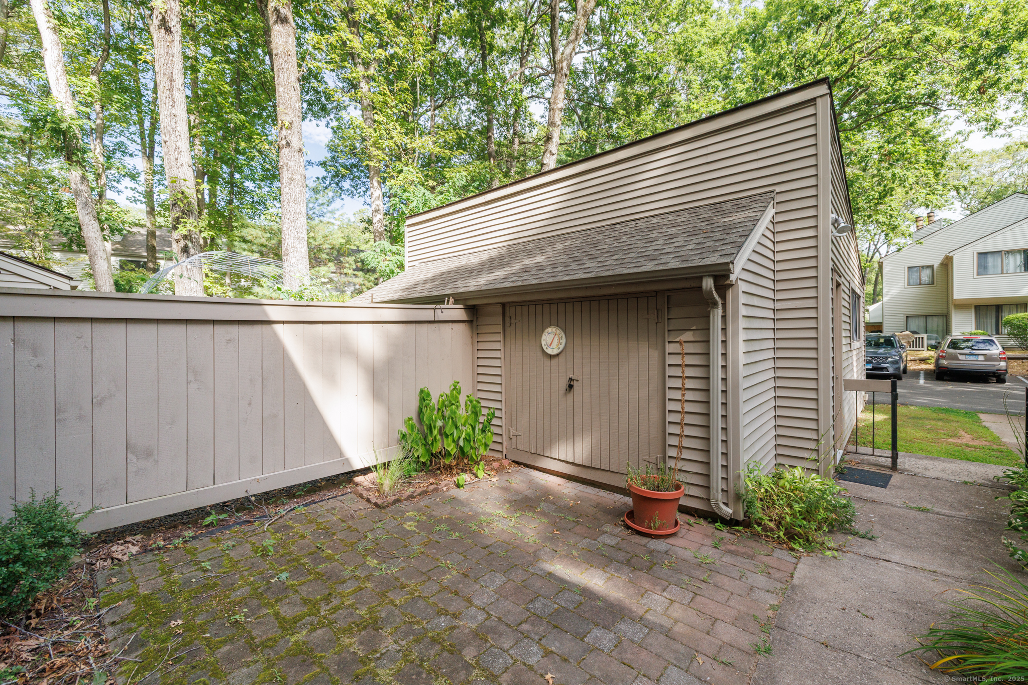 8 Farmington Chase Crescent 8