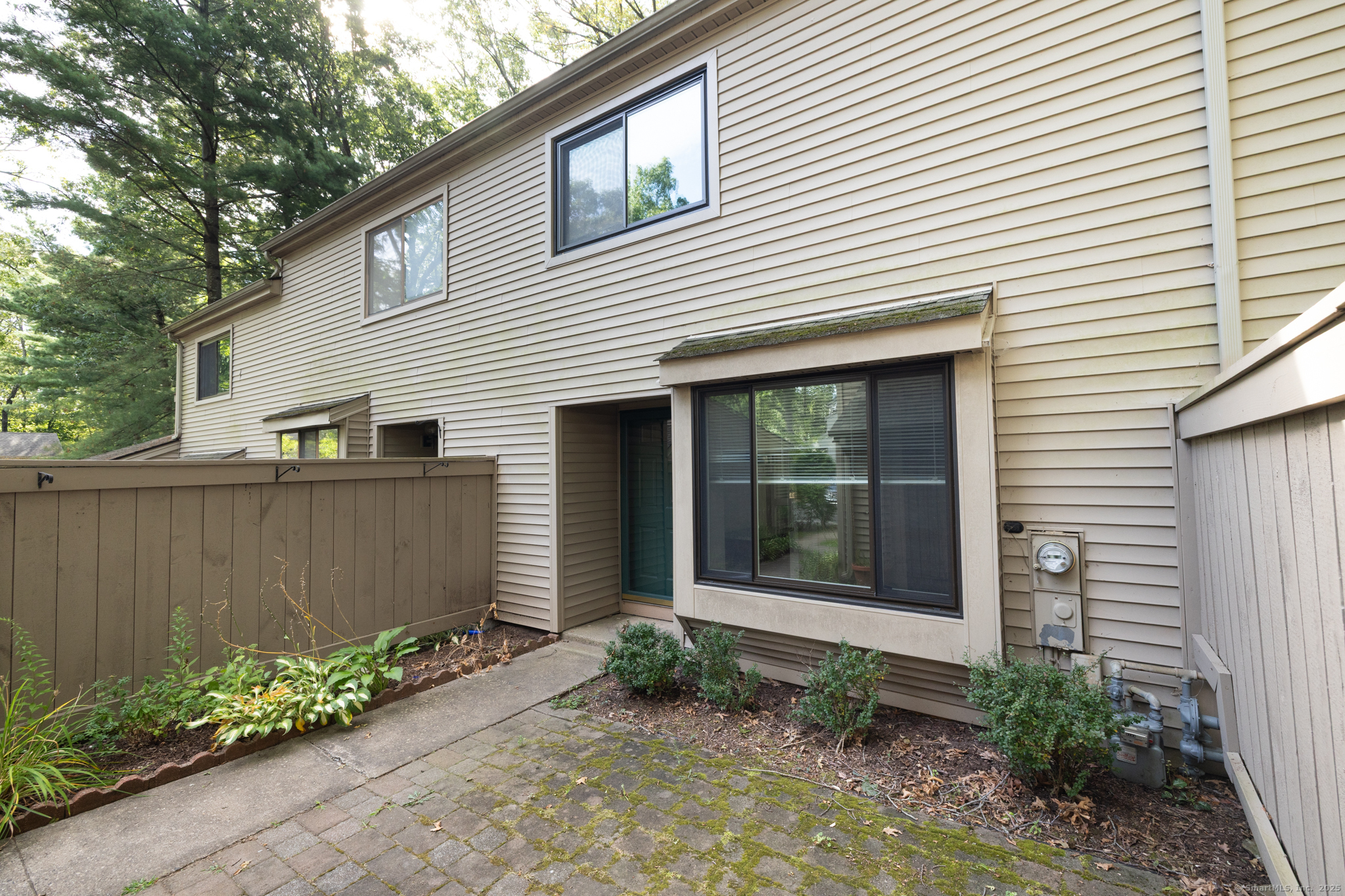 8 Farmington Chase Crescent 8