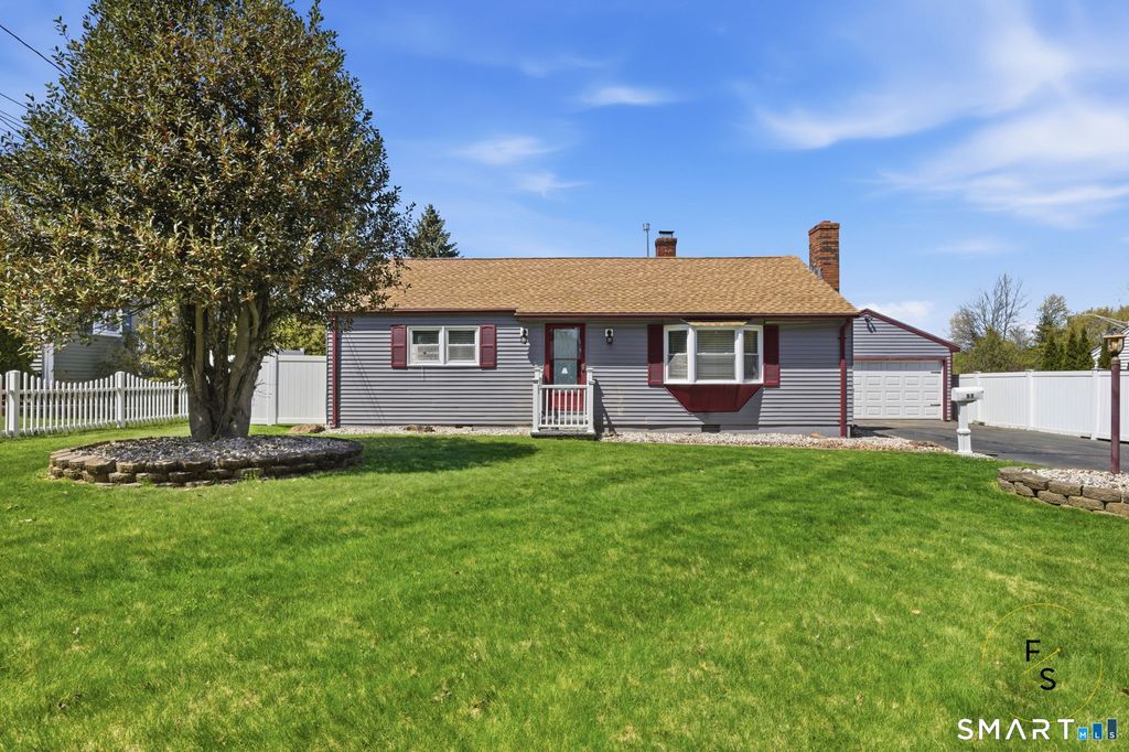 Photo of 57 Concord Circle, Wethersfield, CT 06109 (MLS # 24170850)