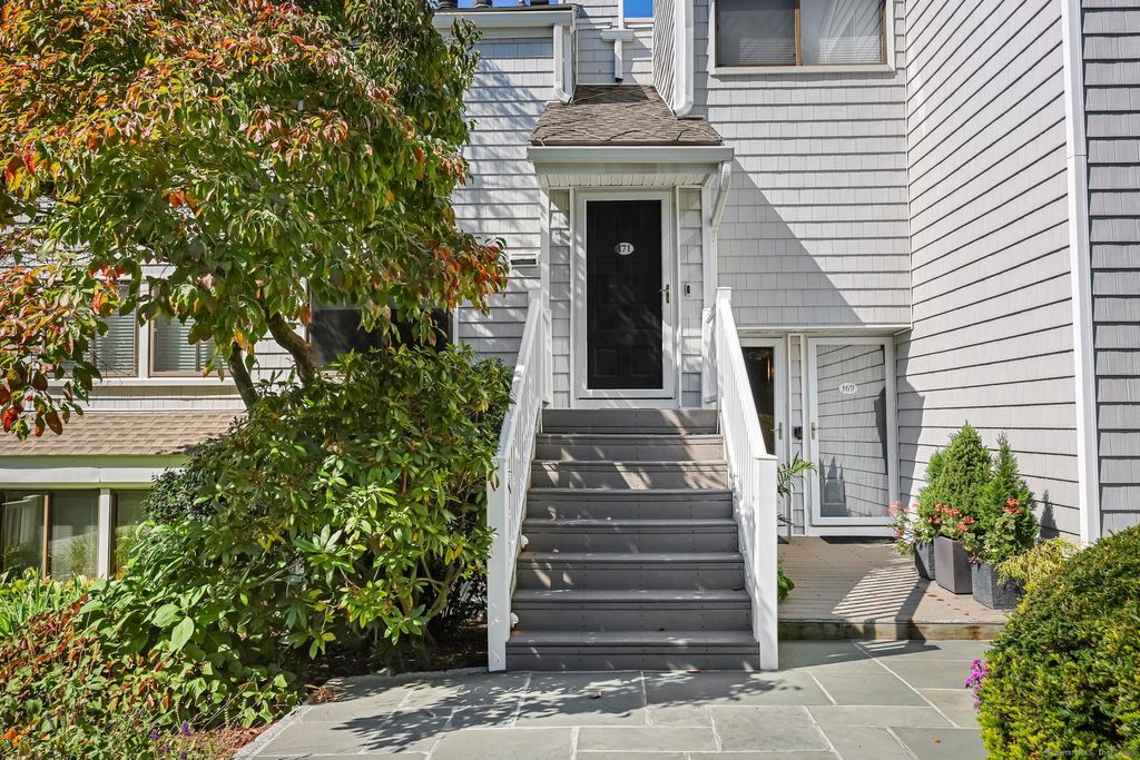 Photo of 171 Rowayton Woods Drive #171, Norwalk, CT 06854 (MLS # 24127384)