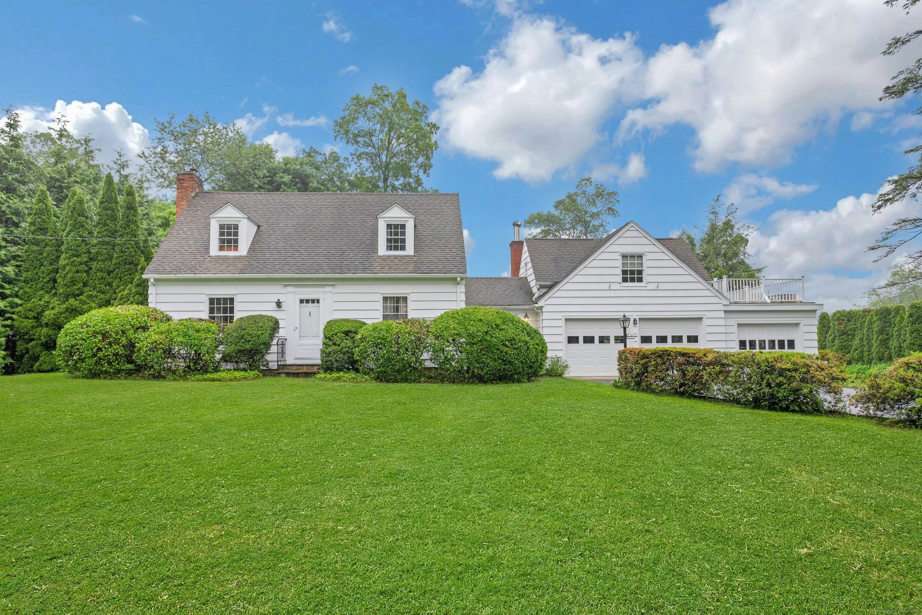 19 Orchard Lane, New Canaan, Connecticut - 3 Bedrooms  
3.5 Bathrooms  
9 Rooms - 
