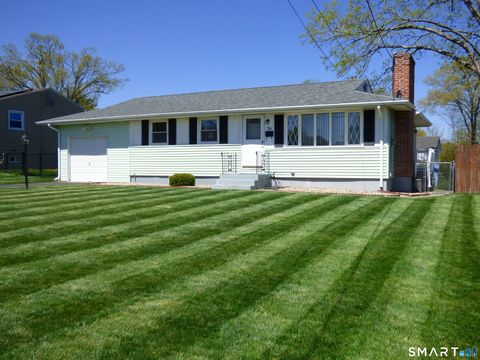 Photo of 76 Harding Street, Wethersfield, CT 06109 (MLS # 24169872)