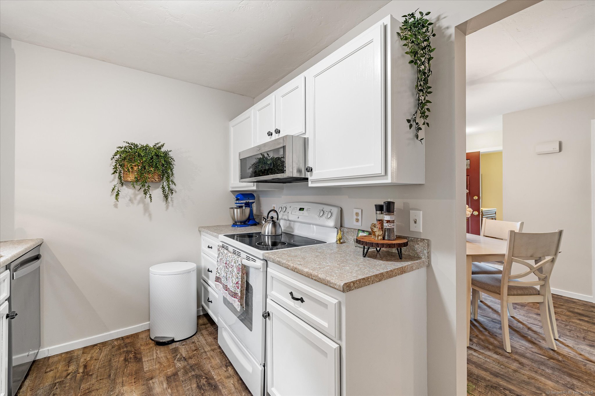 Woodstock, Connecticut 06281, United States, 1 Bedroom Bedrooms, ,1 BathroomBathrooms,Residential,Coming Soon,214305