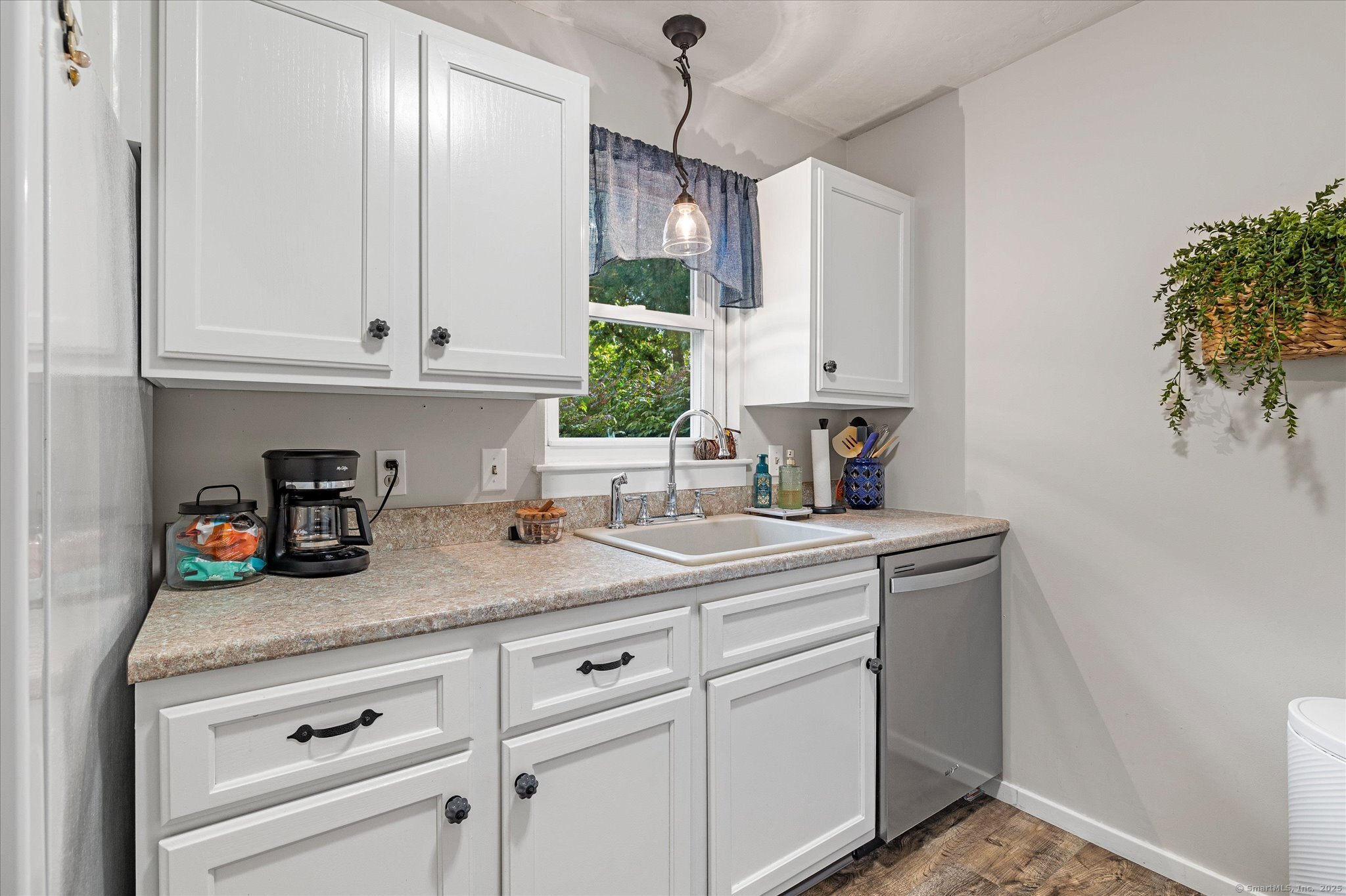 Woodstock, Connecticut 06281, United States, 1 Bedroom Bedrooms, ,1 BathroomBathrooms,Residential,Coming Soon,214305