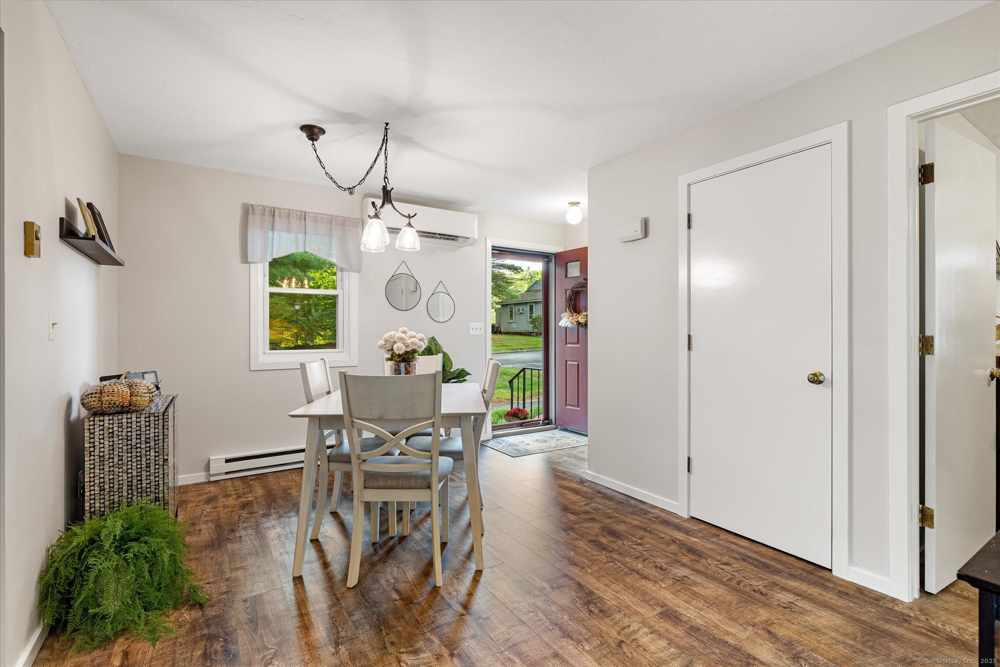 Woodstock, Connecticut 06281, United States, 1 Bedroom Bedrooms, ,1 BathroomBathrooms,Residential,Coming Soon,214305