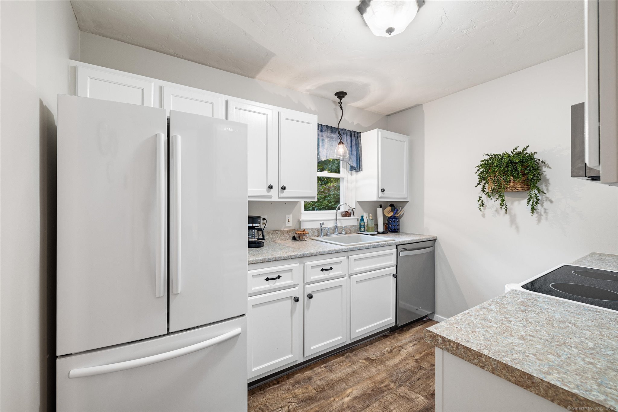 Woodstock, Connecticut 06281, United States, 1 Bedroom Bedrooms, ,1 BathroomBathrooms,Residential,Coming Soon,214305