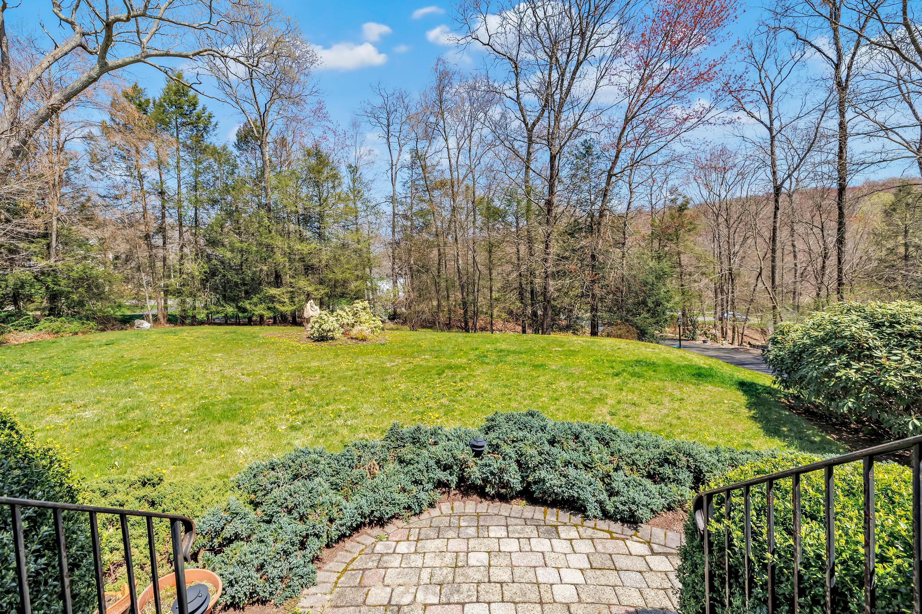 14 Fawnwood Road, Newtown, Connecticut image 18
