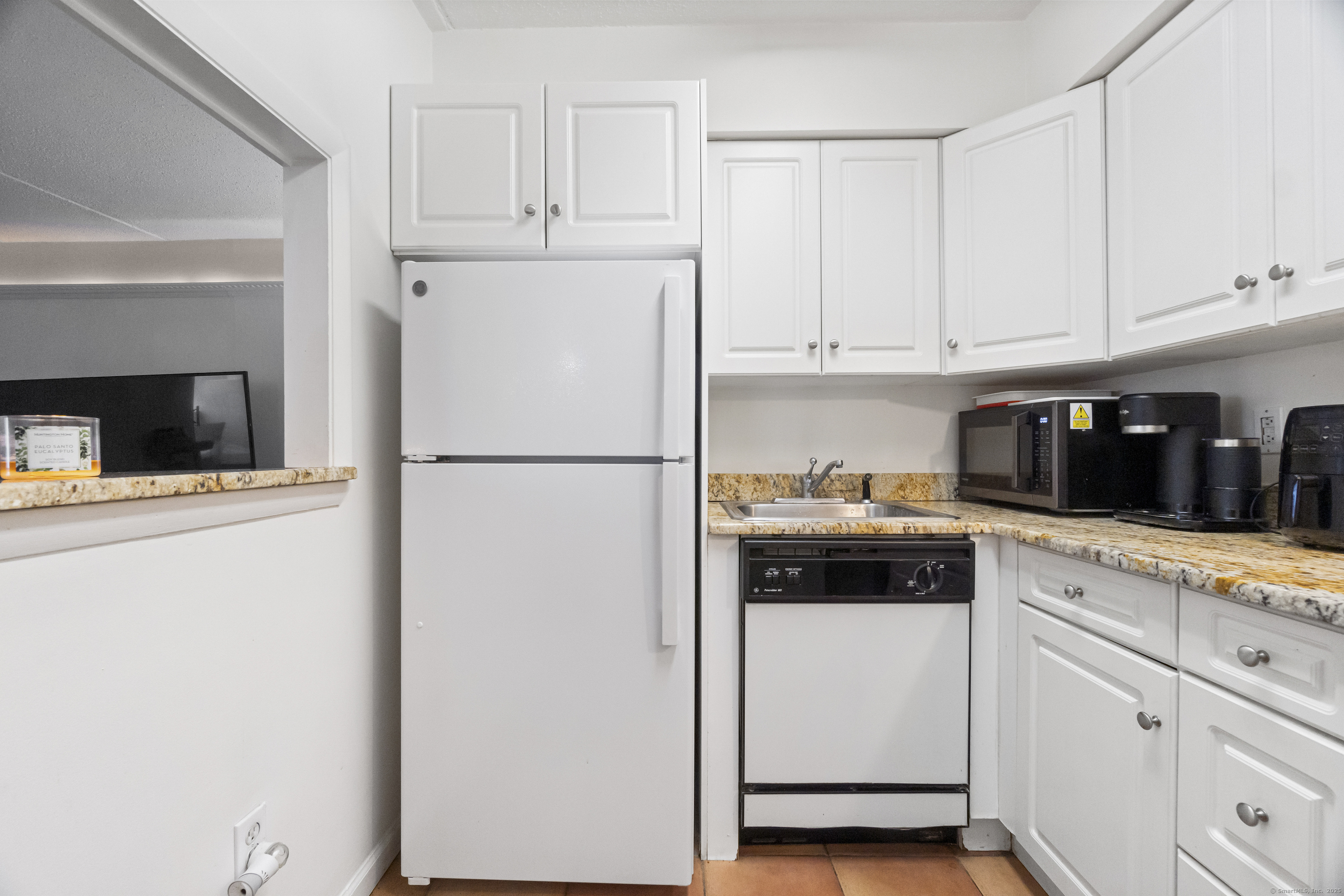 1535 E Putnam Avenue #APT 204, Greenwich, Connecticut image 8