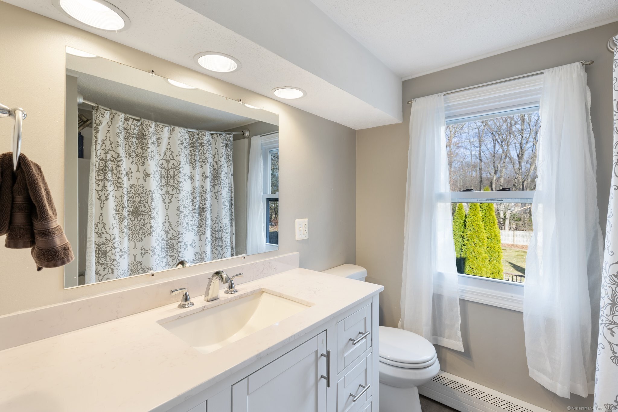 11 Steele Road, Enfield, Connecticut image 19