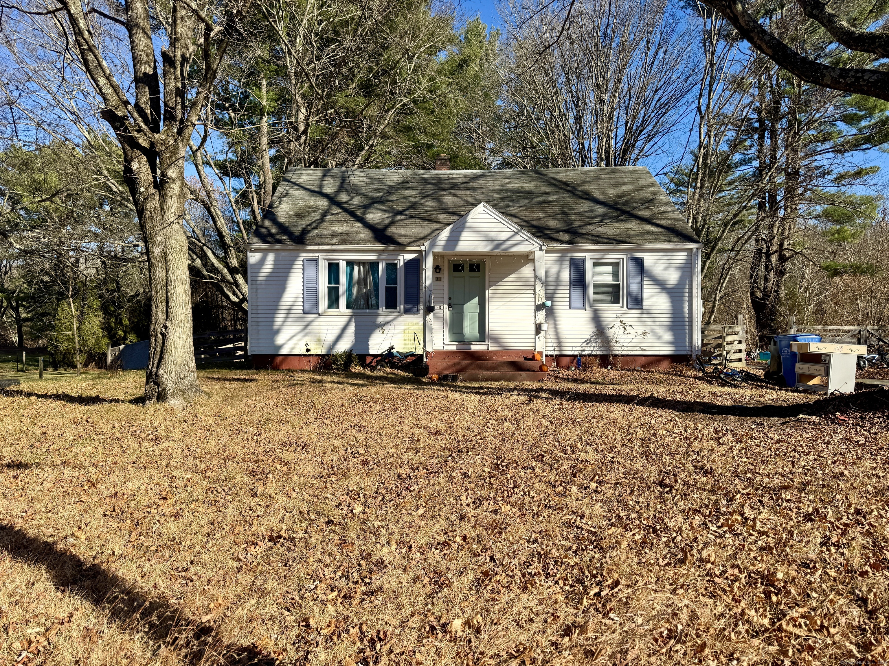 Property for Sale at 31 Riverview Road, Mansfield, Connecticut - Bedrooms: 3 
Bathrooms: 1 
Rooms: 5  - $275,000