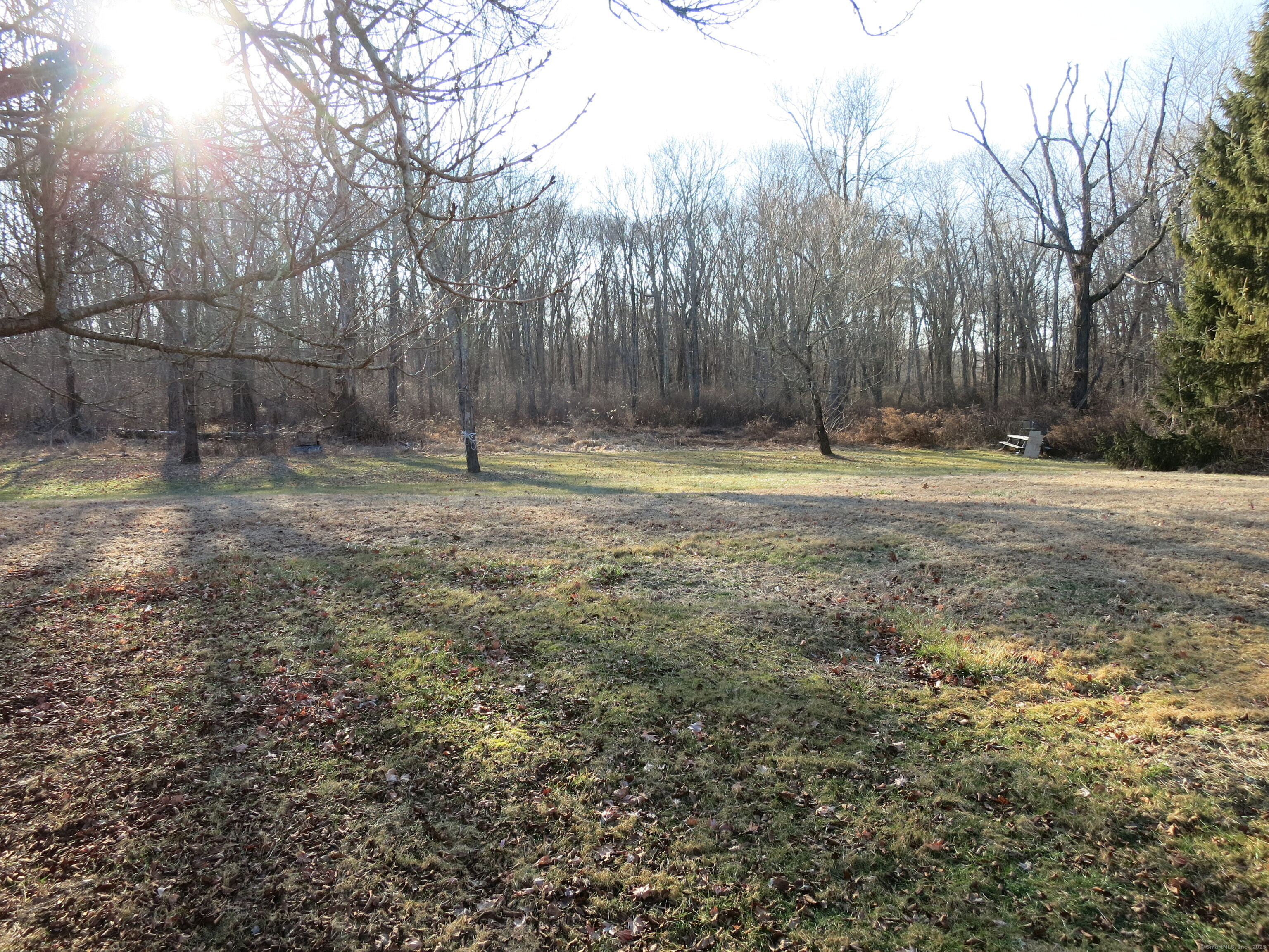 Colchester, Connecticut 06415, United States, 3 Bedrooms Bedrooms, ,2 BathroomsBathrooms,Residential,Pending,18305