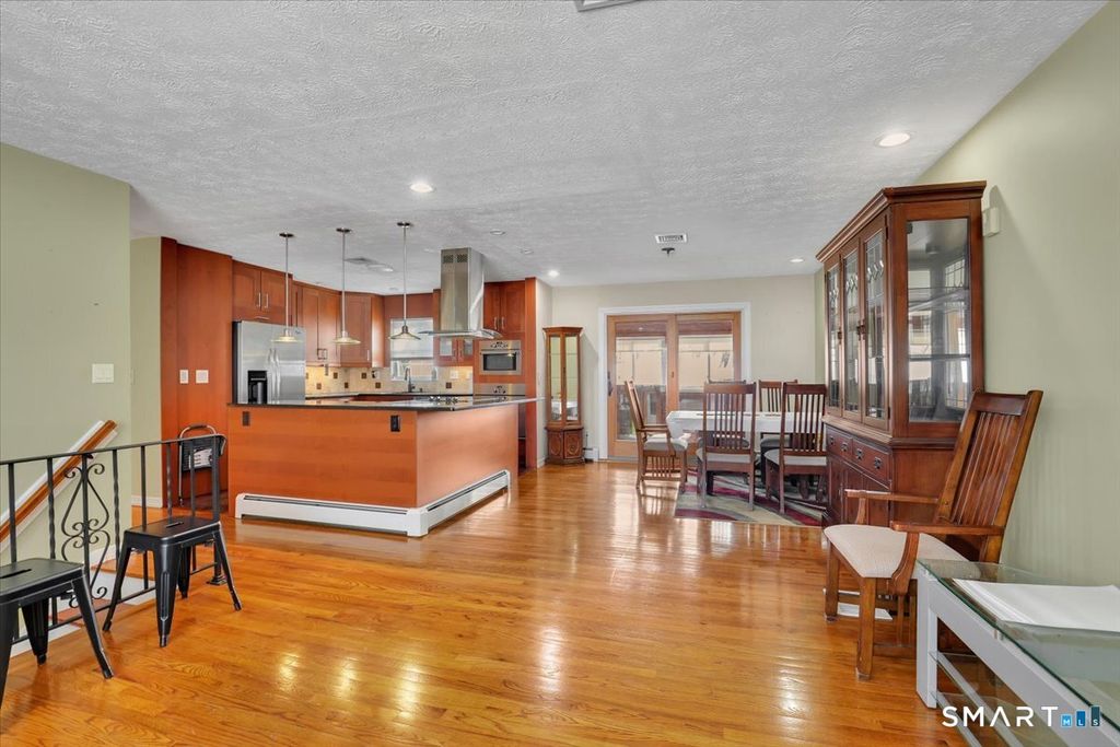 Photo of 68 Eagle Place, West Haven, CT 06516 (MLS # 24152125)