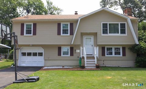 Homes For Sale - 68 Eagle Place<br/> West Haven, CT 06516