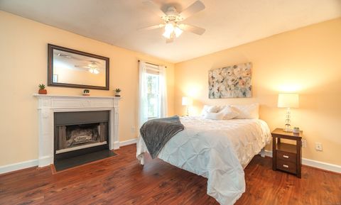 Tiny photo for 206 Cambridge Commons #206, Middletown, CT 06457 (MLS # 24132020)