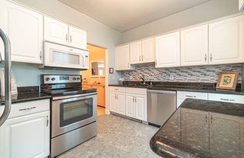 Tiny photo for 206 Cambridge Commons #206, Middletown, CT 06457 (MLS # 24132020)