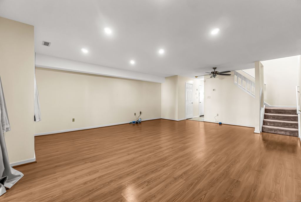 Photo of 1412 Whitney Avenue #APT F3, Hamden, CT 06517 (MLS # 24143028)