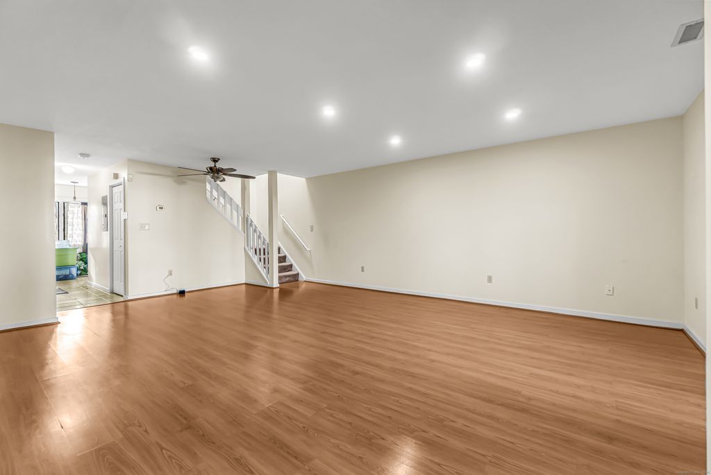 Photo of 1412 Whitney Avenue #APT F3, Hamden, CT 06517 (MLS # 24143028)
