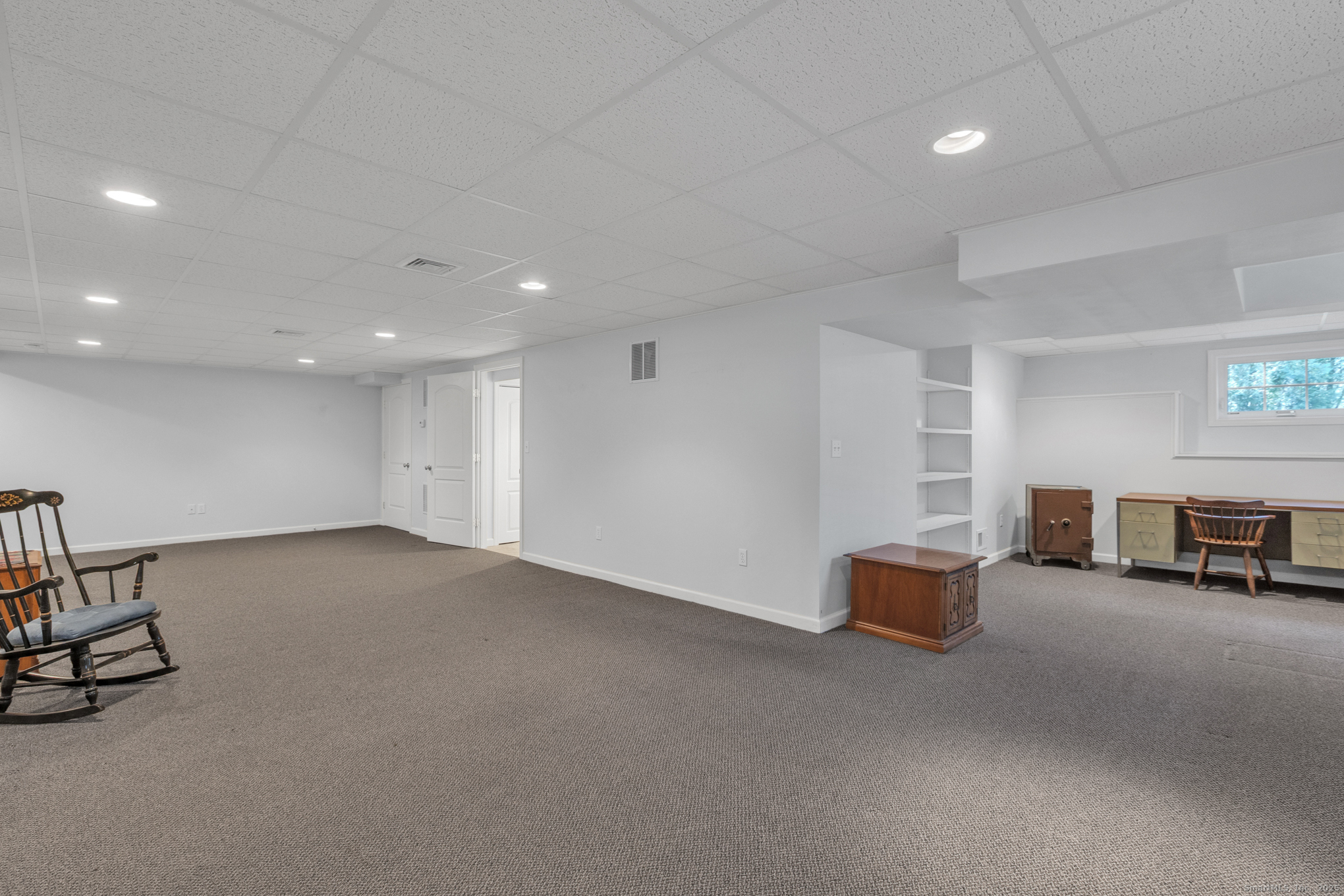 East Windsor, Connecticut 06088, United States, 2 Bedrooms Bedrooms, ,3 BathroomsBathrooms,Residential,Pending,251426