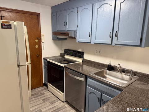 Condo For Sale - 1162 Middle Turnpike #C1<br/> Manchester, CT 06040