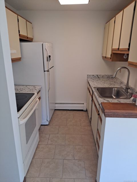 Tiny photo for 14 Pinney Street #APT 24, Ellington, CT 06029 (MLS # 24133195)