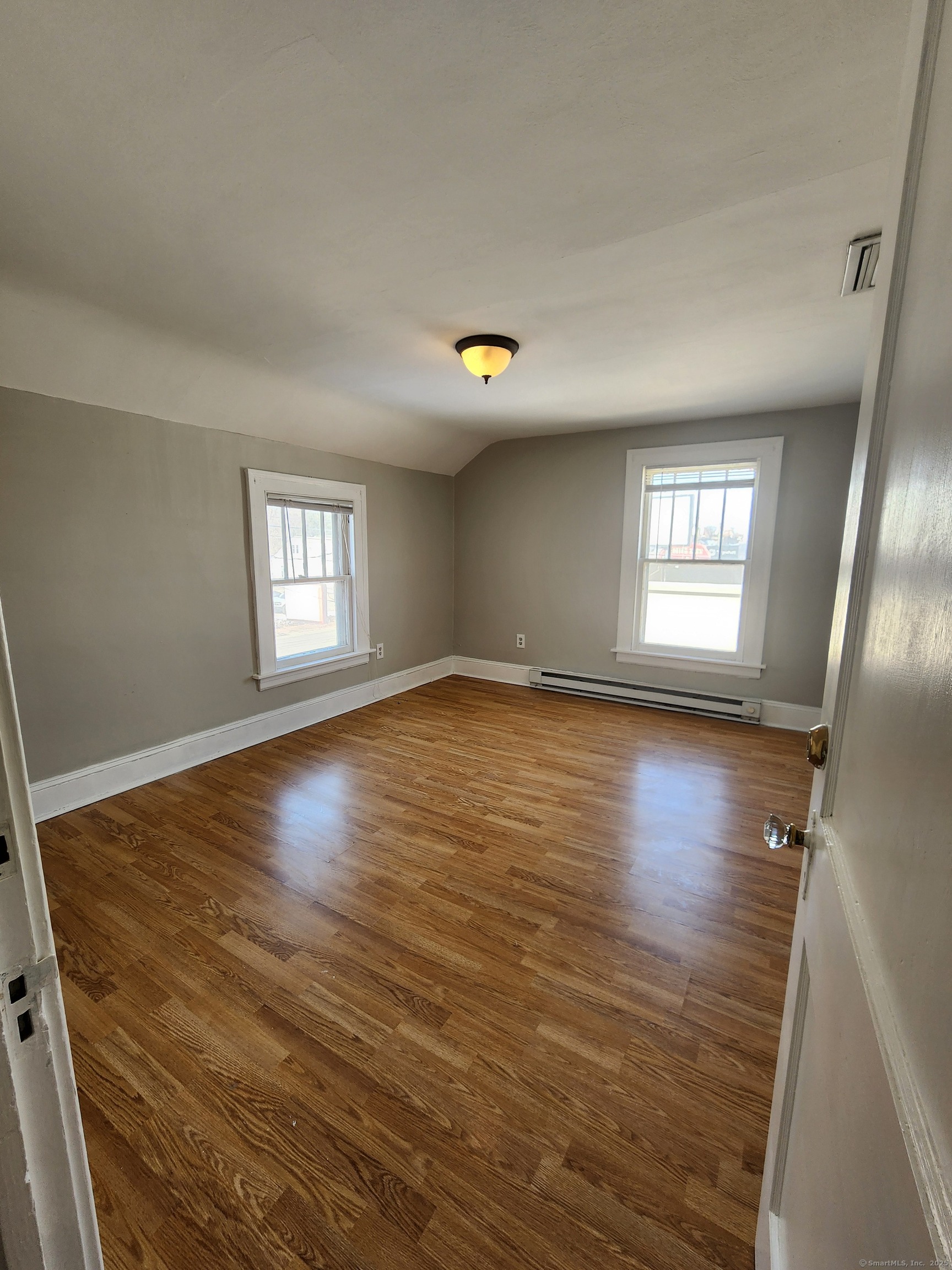 780 Farmington Avenue, Bristol, Connecticut - 1 Bedrooms  
1 Bathrooms  
3 Rooms - 