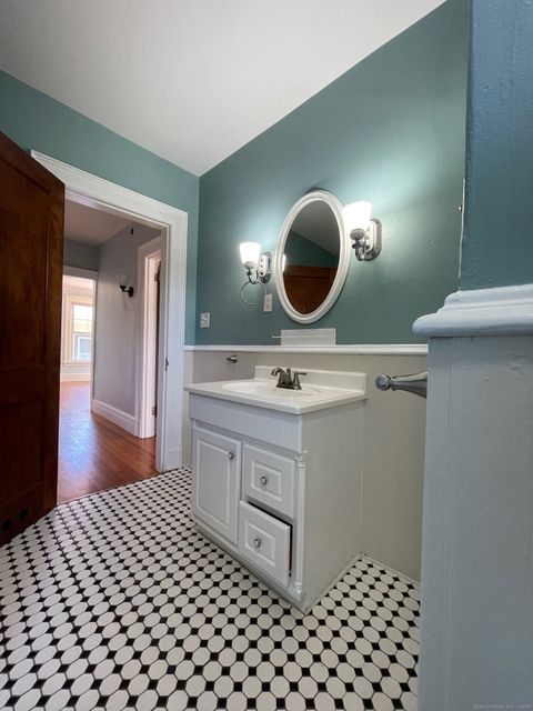 Tiny photo for 809 Edgewood Avenue #2, New Haven, CT 06515 (MLS # 24153006)