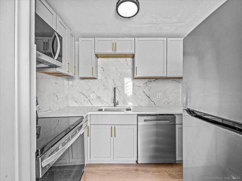 Photo of 98 Carlton Street #201, New Britain, CT 06053 (MLS # 24132714)