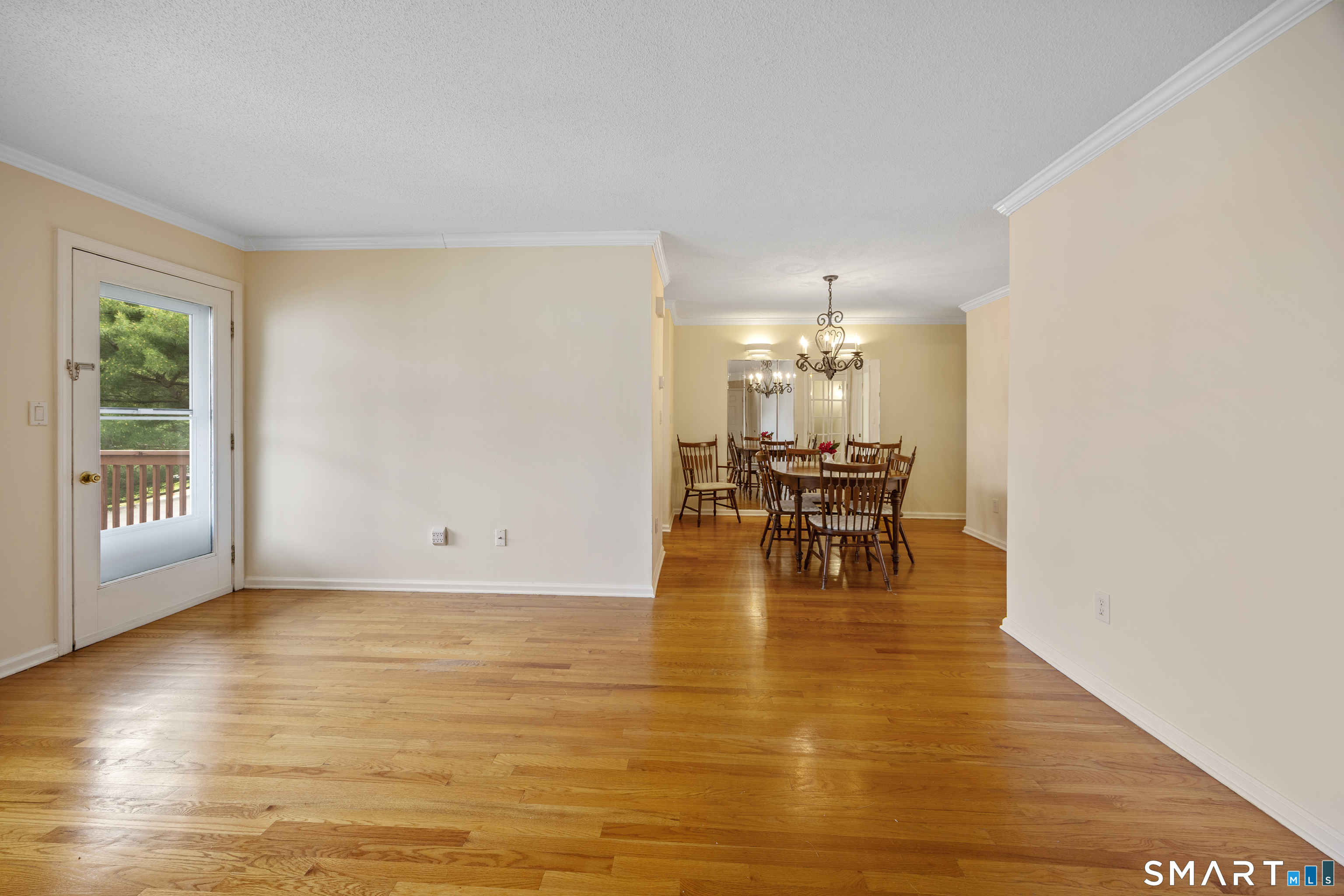 111 Strathmore Lane 111