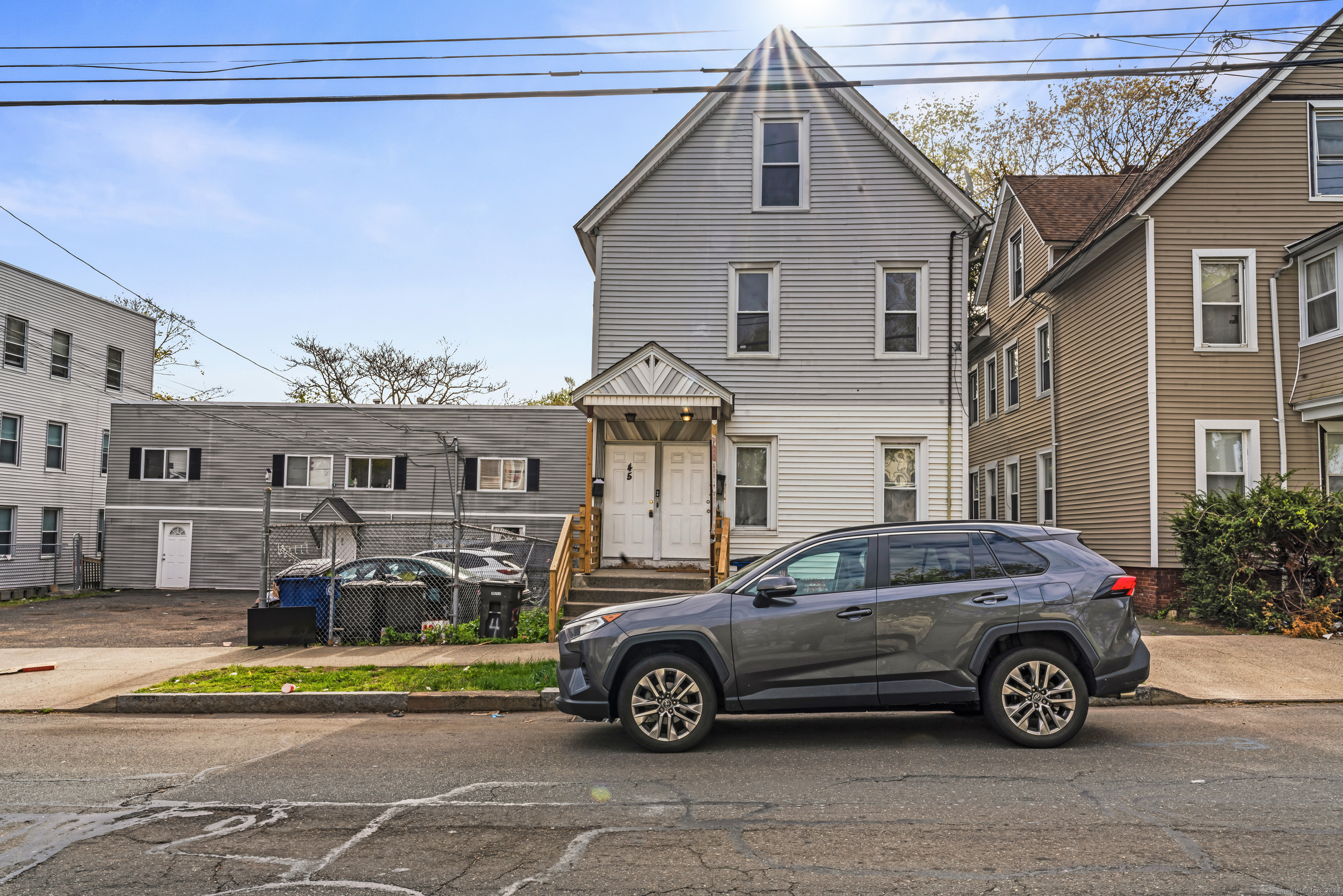 Property for Sale at 43 Farren Avenue, New Haven, Connecticut - Bedrooms: 6 
Bathrooms: 3  - $349,900