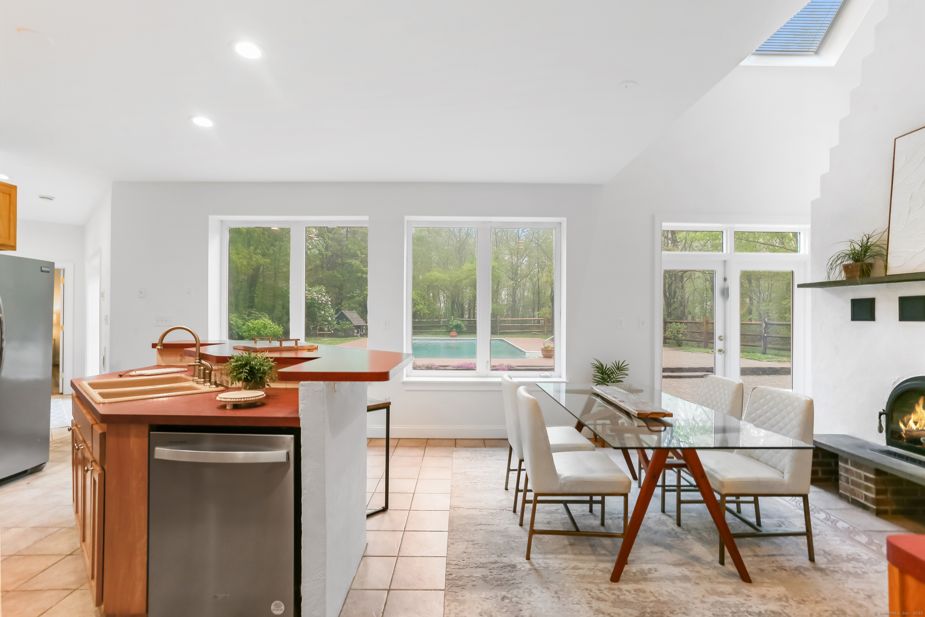 28 Drewbarrie Lane, Easton, Connecticut image 13