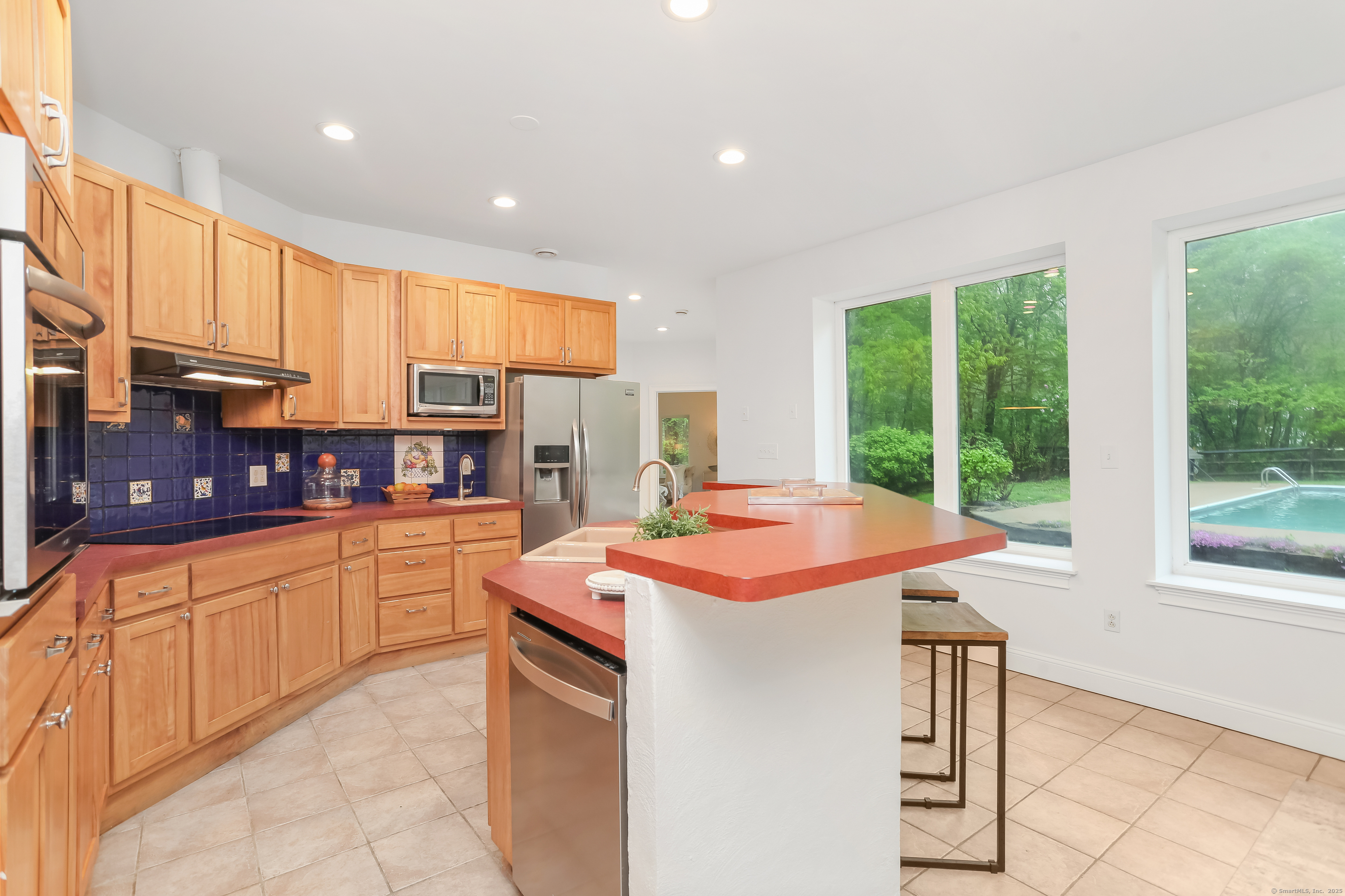 28 Drewbarrie Lane, Easton, Connecticut image 17
