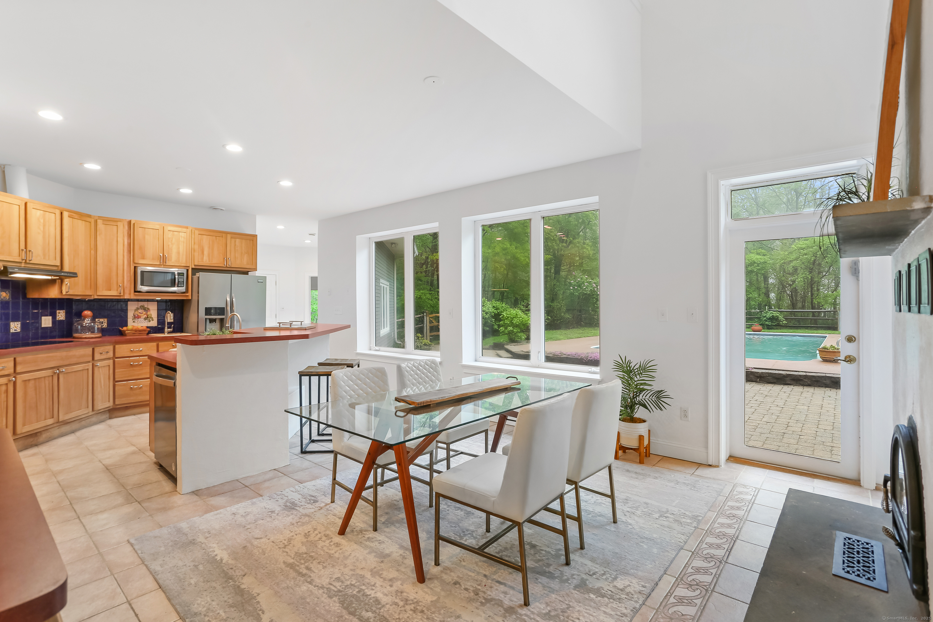 28 Drewbarrie Lane, Easton, Connecticut image 11