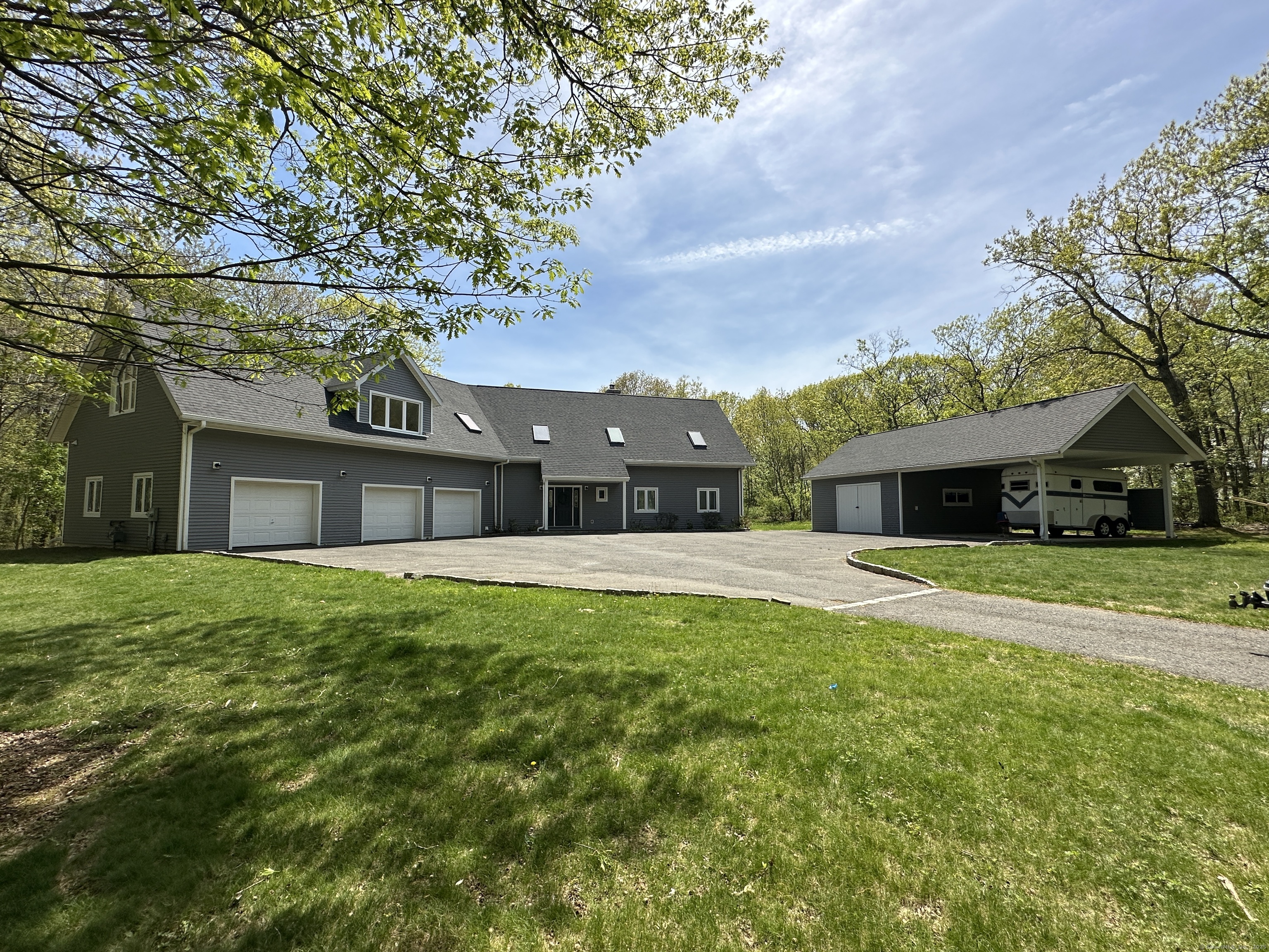 28 Drewbarrie Lane, Easton, Connecticut image 1