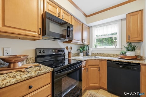 Condo For Rent - 1 Concorde Way #A6<br/> Windsor Locks, CT 06096