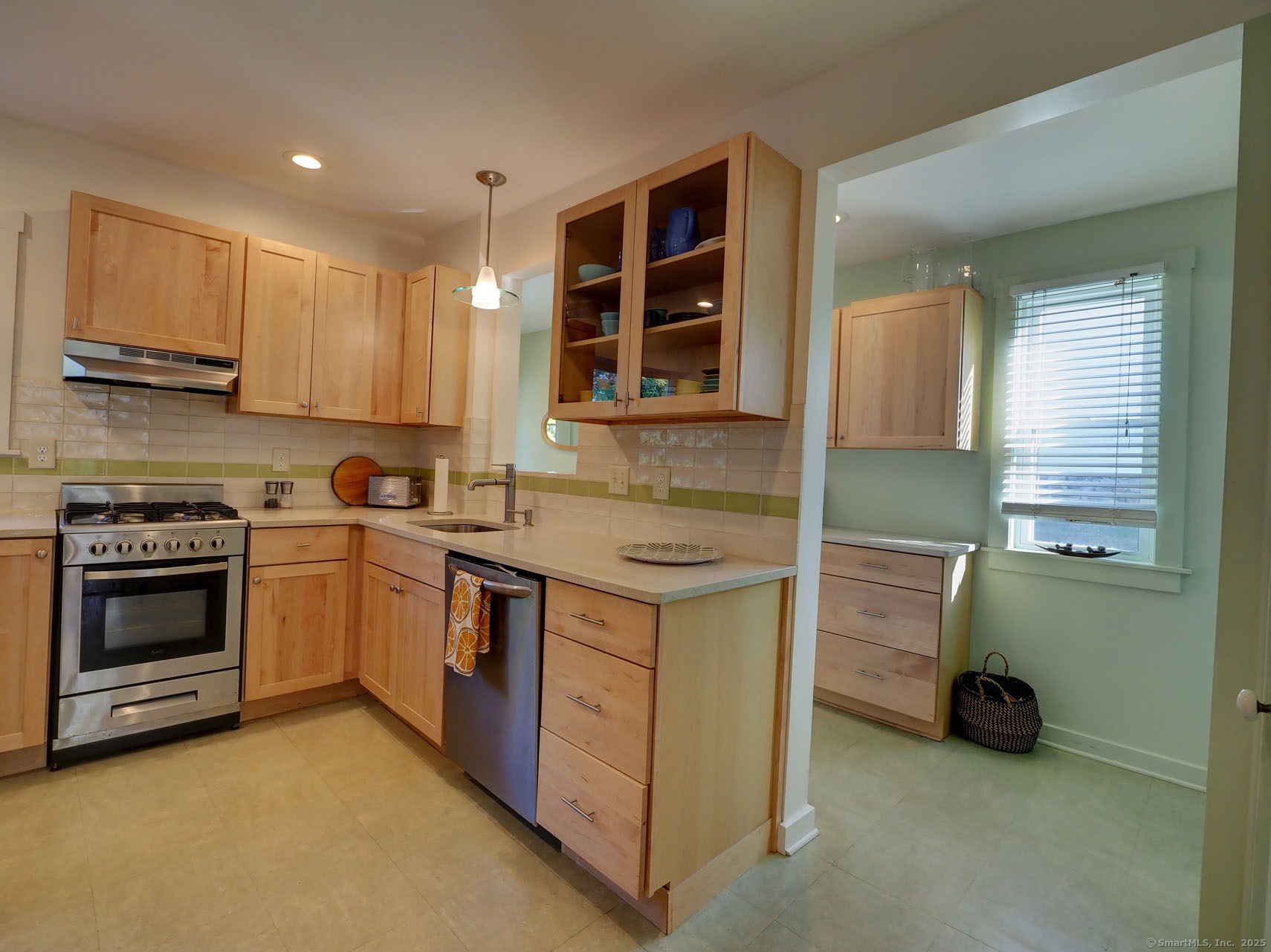 90 Wallace Row, Wallingford, Connecticut image 13