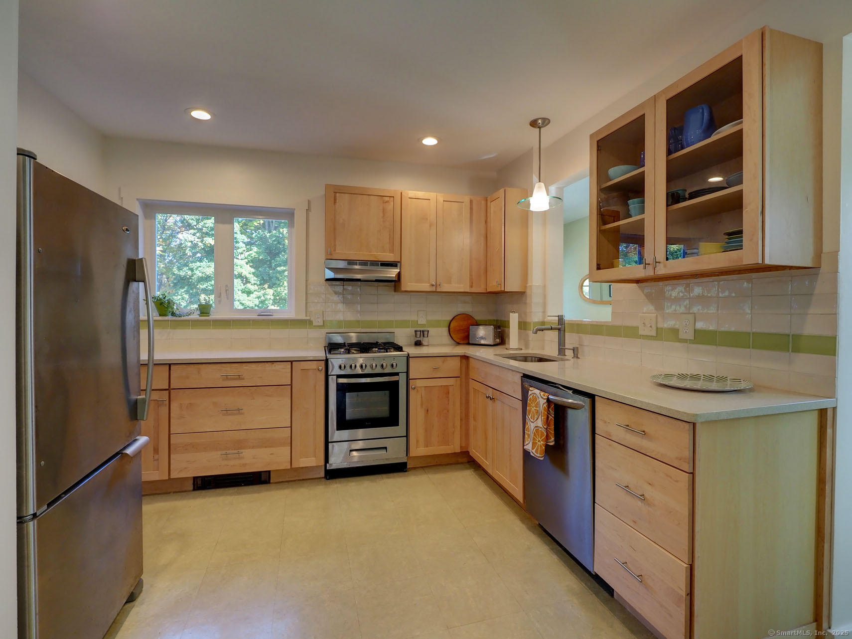 90 Wallace Row, Wallingford, Connecticut image 9