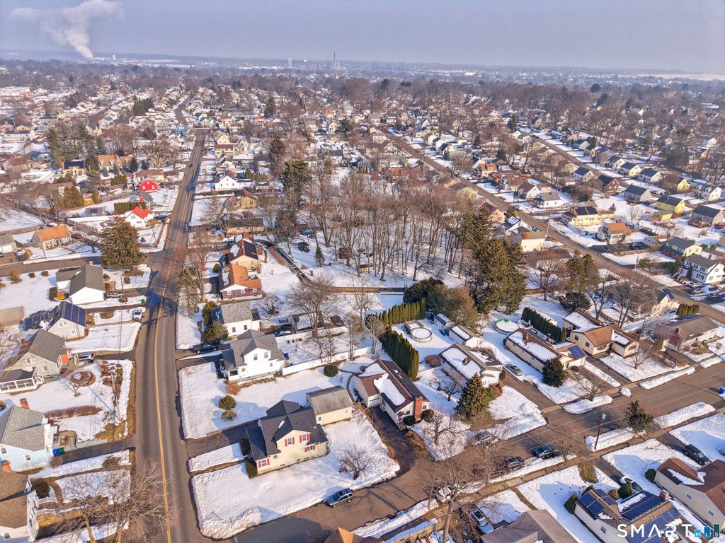 Photo of 270 Andrew Street, Stratford, CT 06614 (MLS # 24163392)