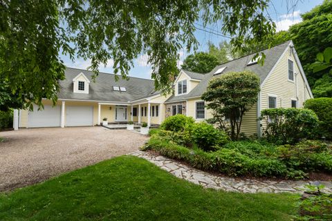 8 Norton Avenue Guilford CT 06437