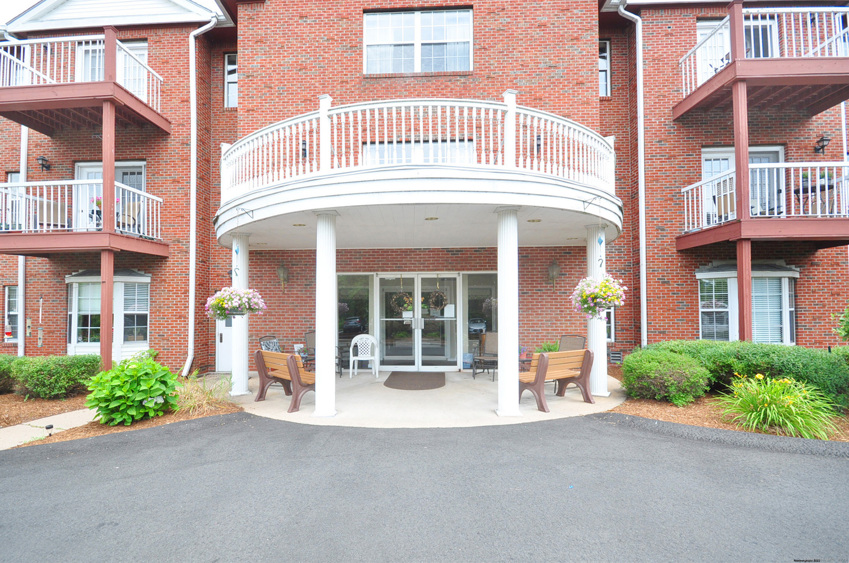 625 Palisado Avenue APT 310