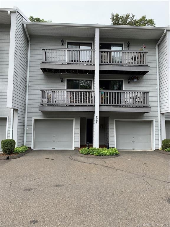 Property for Sale at 16 Rockmeadow Road S, Norwalk, Connecticut - Bedrooms: 1 
Bathrooms: 1 
Rooms: 3  - $279,900