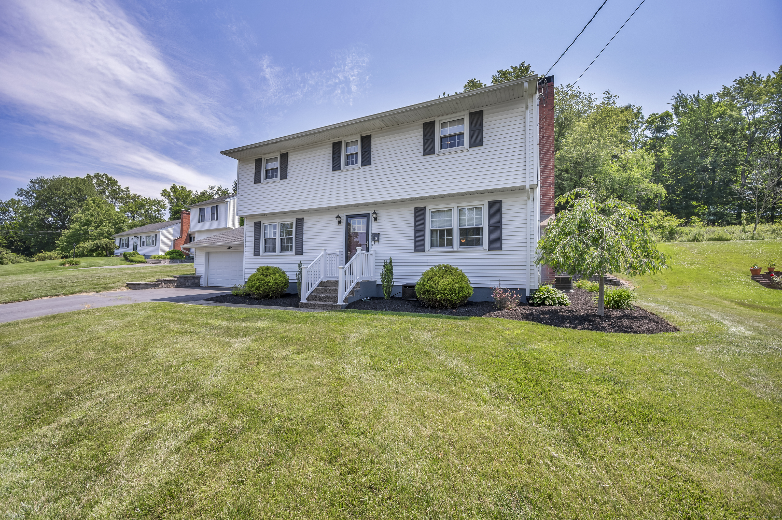 18 Holly Lane
