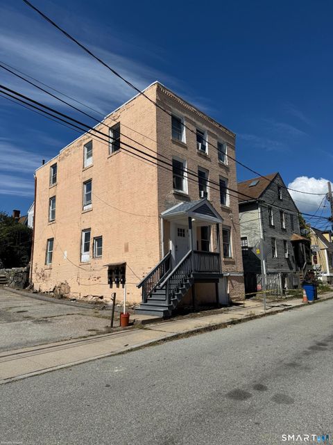 Photo of 97 Green Street #5, New London, CT 06320 (MLS # 24170160)